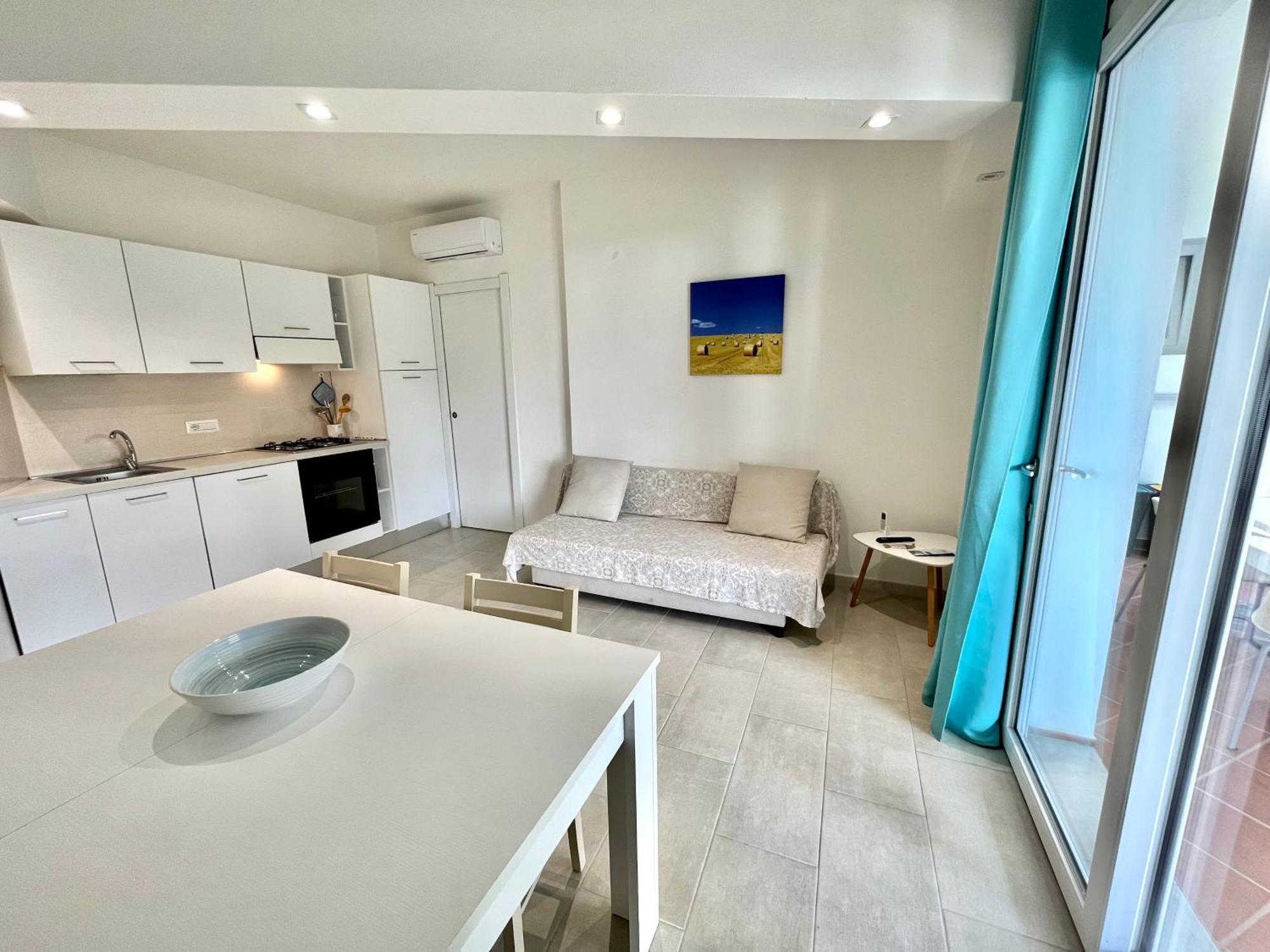 Angolo Mare Apartments & Rooms Порто Пино Екстериор снимка